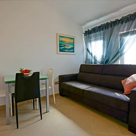 Apartment Maslina & Lavanda *